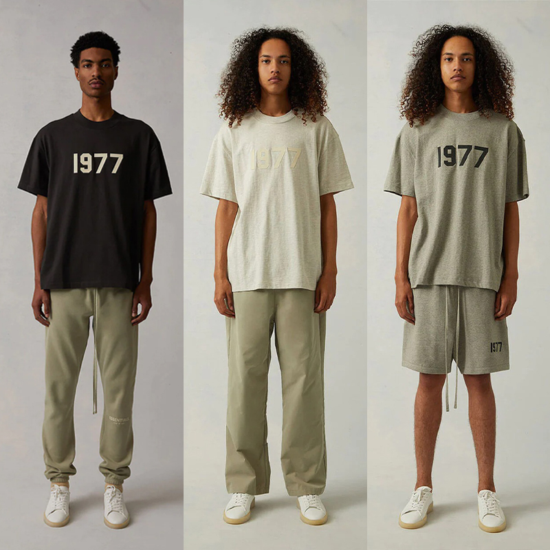 SS22 1977 Collection Essentials S-Shirt (1977 Velvety Print)