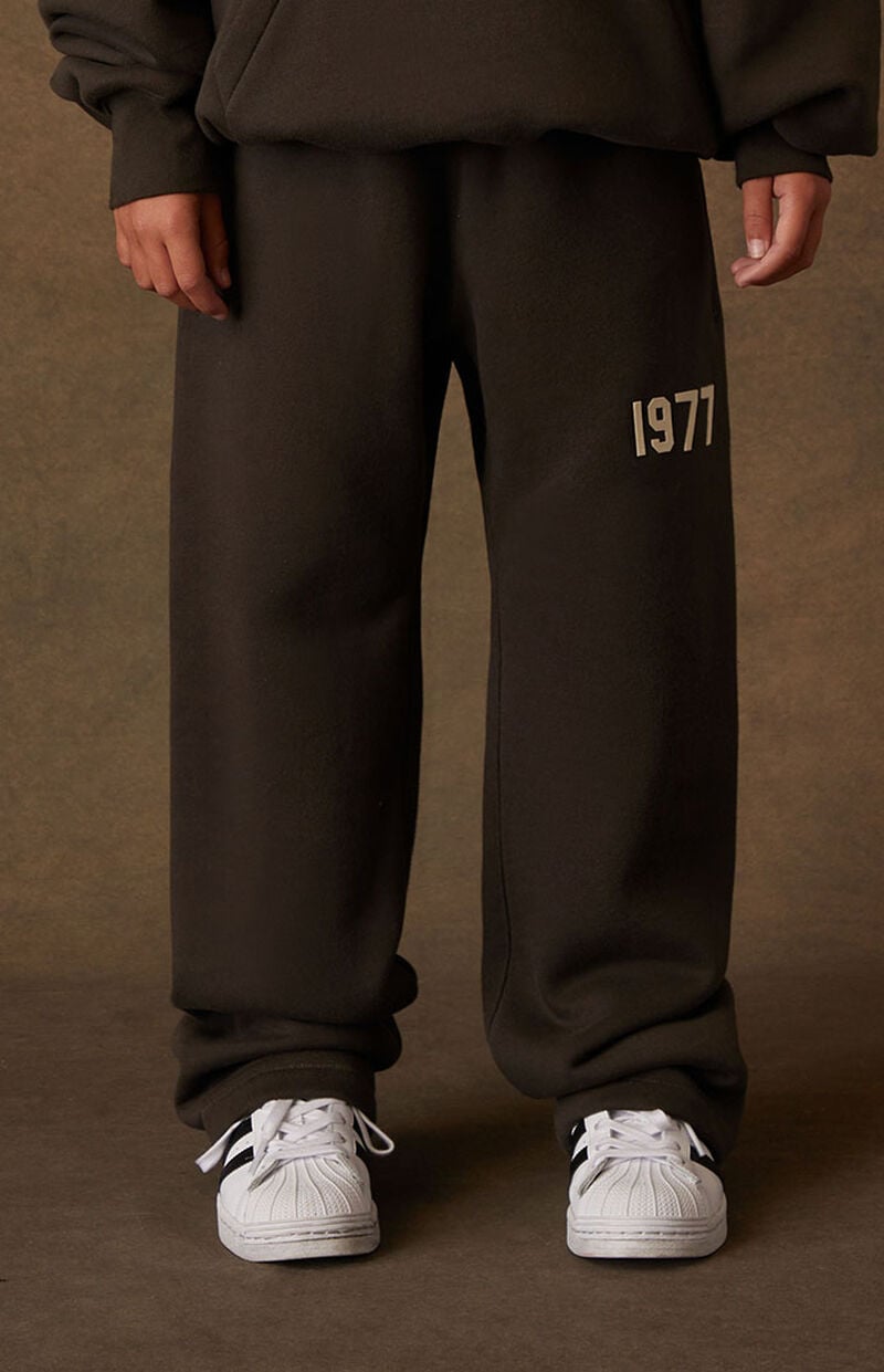SS22 1977 Essentials Relaxed Sweatpants (Black Velvety Print) - Image 8