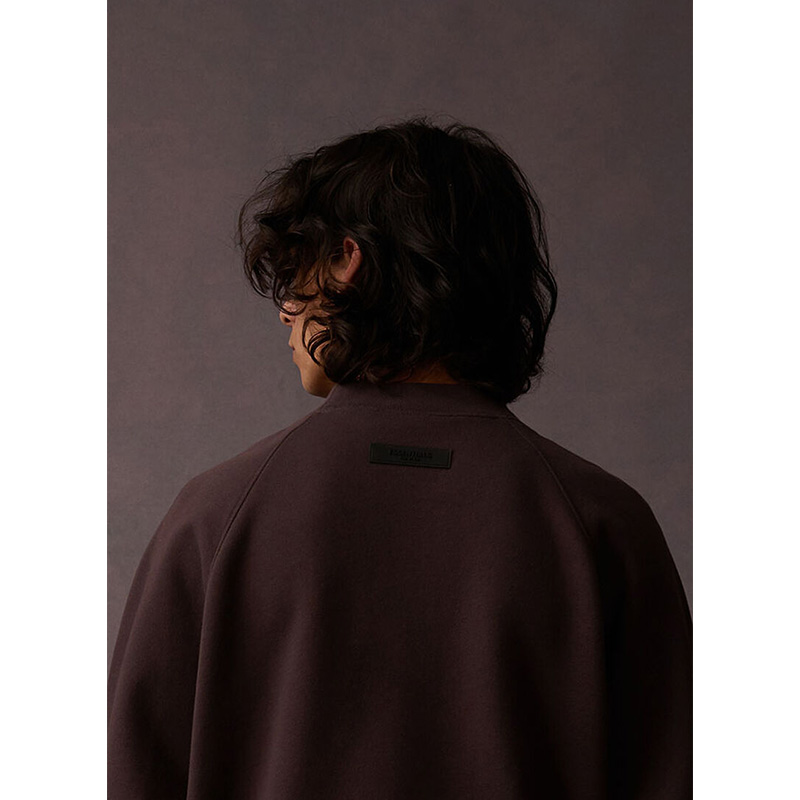 SS23 Essentials Sweatshirt - Image 7